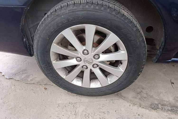 Used Buick GL8 2014 2.4L Classic Edition Right Rear Wheel Hub