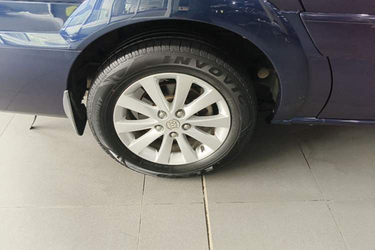 Used Buick GL8 2014 2.4L Classic Edition Right Rear Wheel Hub
