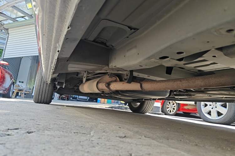 Used Buick GL8 2014 2.4L Executive Edition Right Side Sill