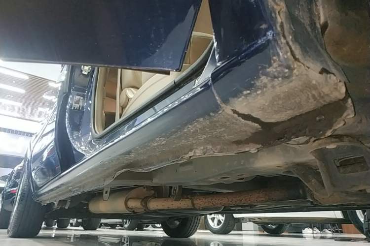 Used Buick GL8 2014 2.4L Classic Edition Right Side Sill