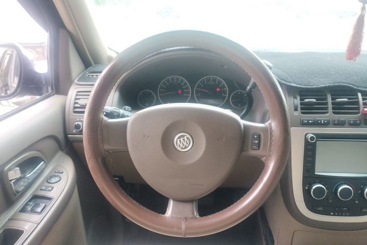 Used Buick GL8 2014 2.4L Classic Edition Steering Wheel