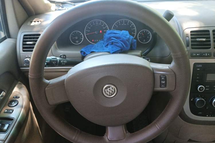 Used Buick GL8 2014 2.4L Classic Edition Steering Wheel