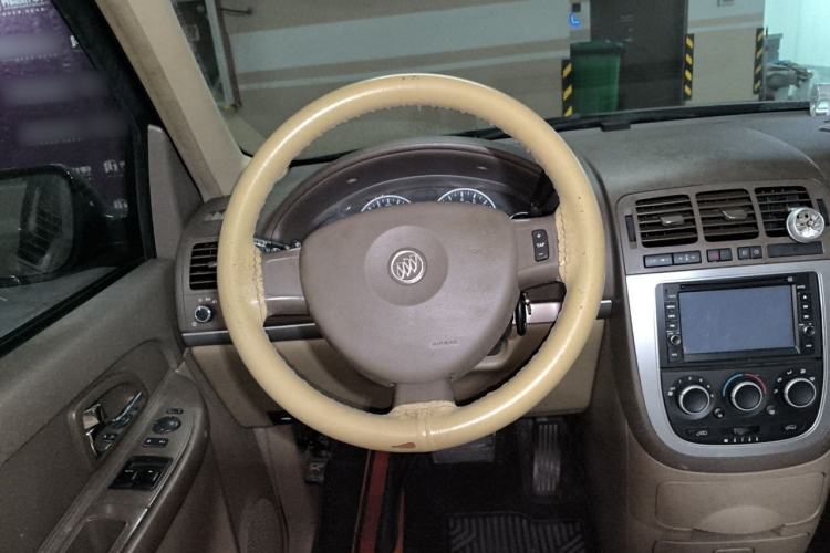 Used Buick GL8 2014 2.4L Classic Edition Steering Wheel