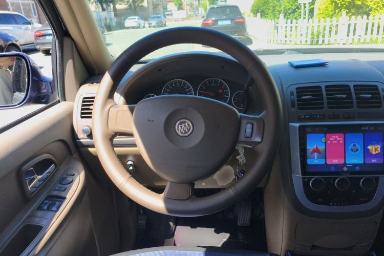 Used Buick GL8 2014 2.4L Comfort Edition Steering Wheel
