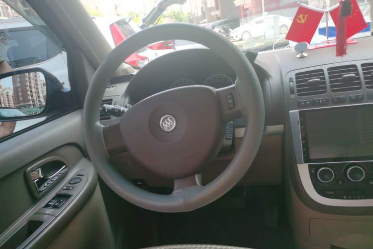 Used Buick GL8 2014 2.4L Classic Edition Steering Wheel