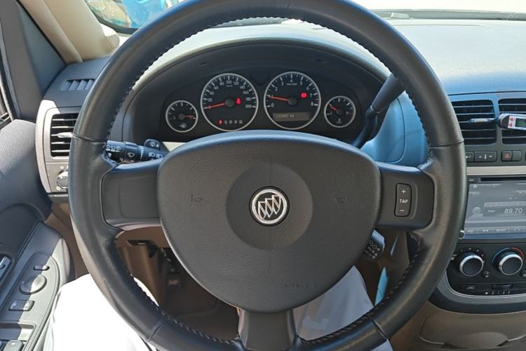 Used Buick GL8 2014 2.4L Executive Edition Steering Wheel