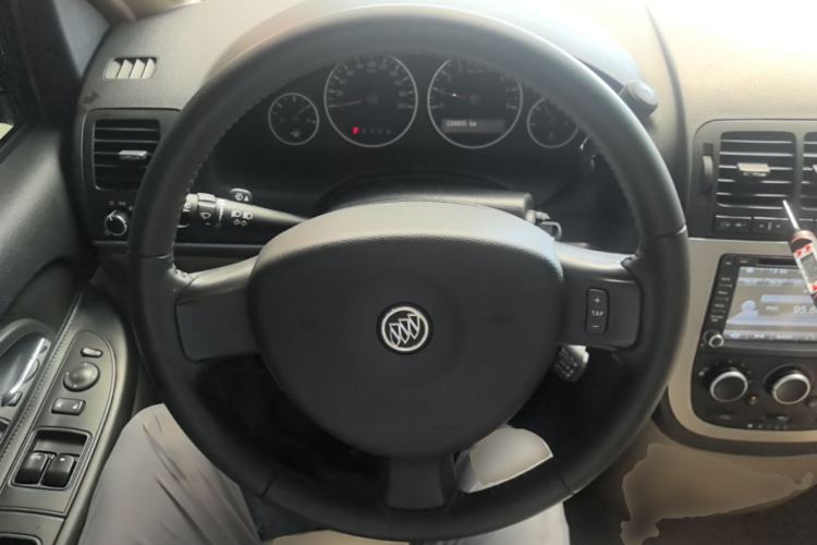 Used Buick GL8 2014 2.4L Executive Edition Steering Wheel