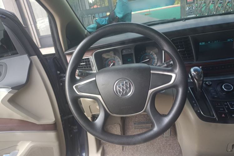 Used Buick GL8 2014 2.4L CT Luxury Business Comfort Edition Steering Wheel