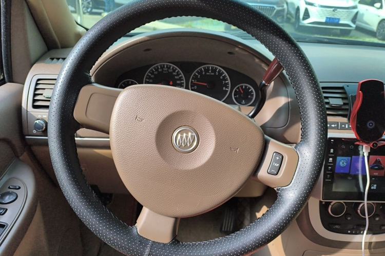 Used Buick GL8 2014 2.4L Classic Edition Steering Wheel