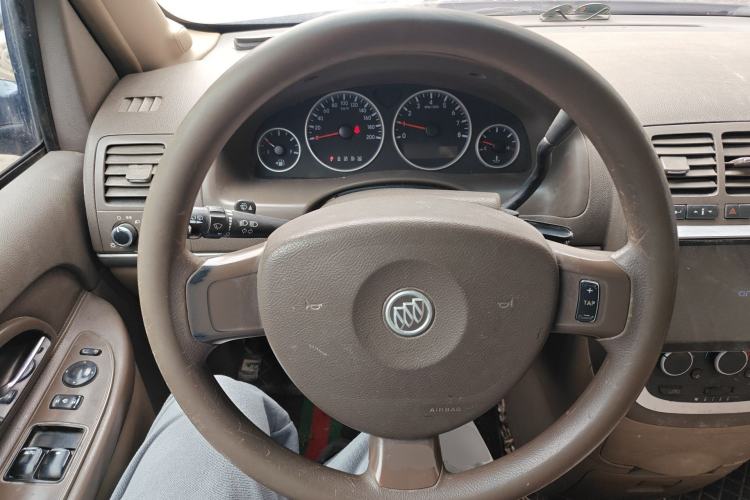 Used Buick GL8 2014 2.4L Classic Edition Steering Wheel