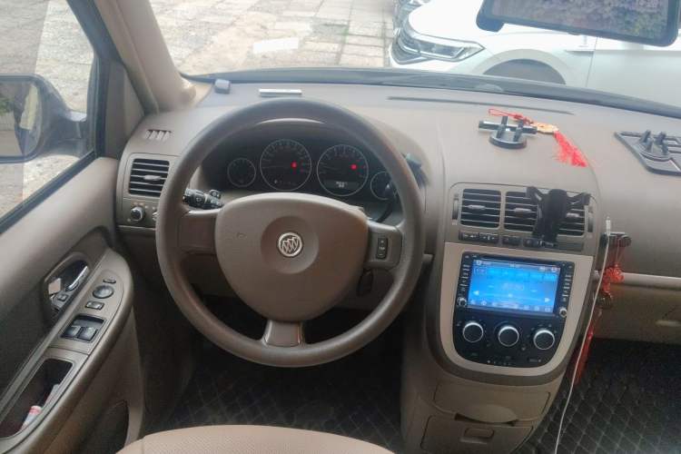 Used Buick GL8 2014 2.4L Classic Edition Steering Wheel