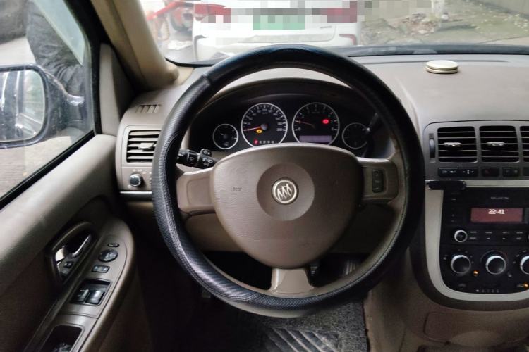 Used Buick GL8 2014 2.4L Classic Edition Steering Wheel