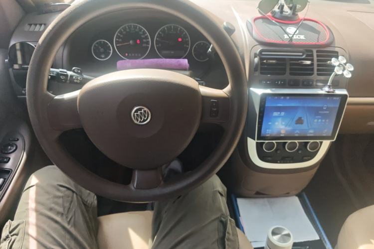 Used Buick GL8 2014 2.4L Comfort Edition Steering Wheel