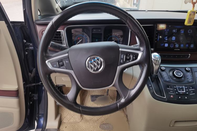 Used Buick GL8 2014 3.0L GT Luxury Business Haoya Edition Steering Wheel
