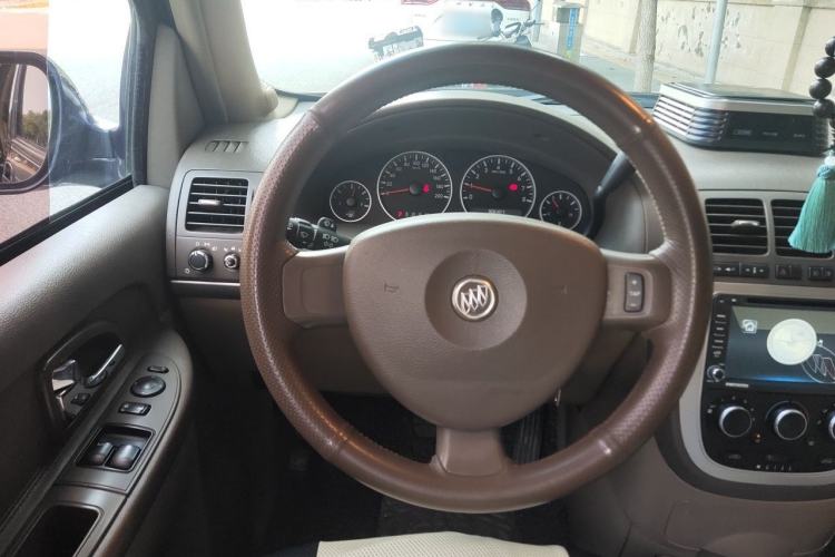 Used Buick GL8 2014 2.4L Classic Edition Steering Wheel