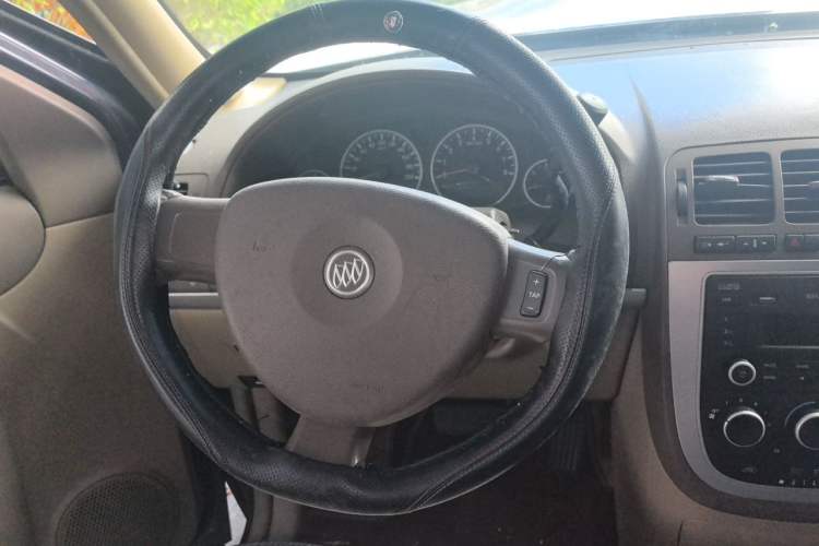 Used Buick GL8 2014 2.4L Classic Edition Steering Wheel