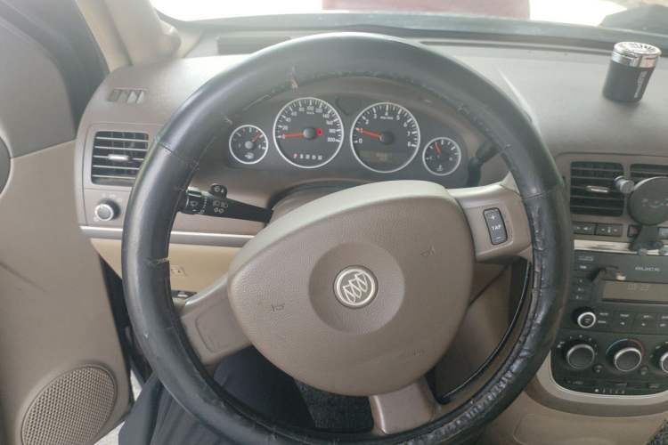 Used Buick GL8 2014 2.4L Classic Edition Steering Wheel
