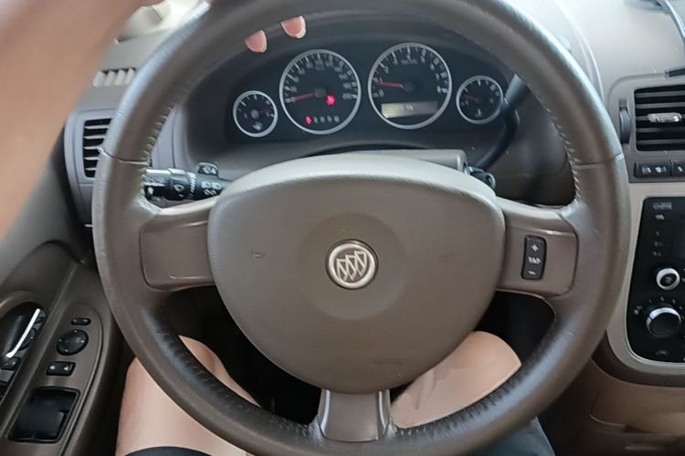 Used Buick GL8 2014 2.4L Classic Edition Steering Wheel