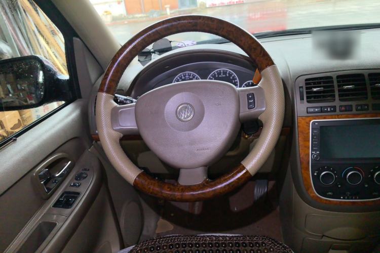 Used Buick GL8 2014 2.4L Classic Edition Steering Wheel