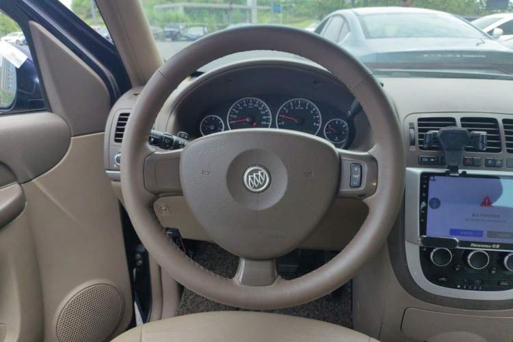 Used Buick GL8 2014 2.4L Classic Edition Steering Wheel