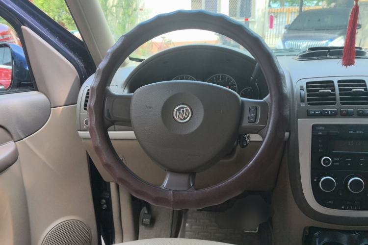 Used Buick GL8 2014 2.4L Classic Edition Steering Wheel
