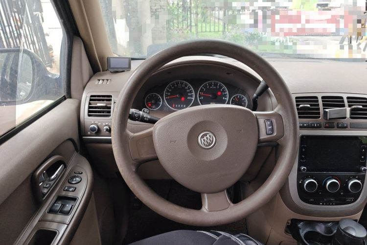 Used Buick GL8 2014 2.4L Comfort Edition Steering Wheel