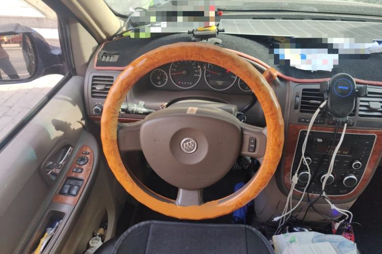 Used Buick GL8 2014 2.4L Classic Edition Steering Wheel