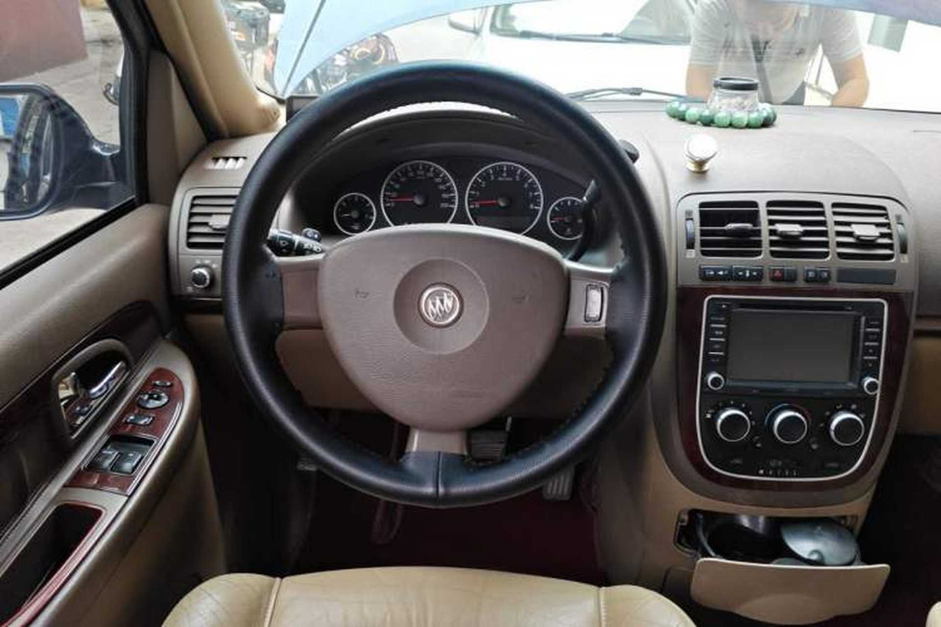 Used Buick GL8 2014 2.4L Comfort Edition Steering Wheel