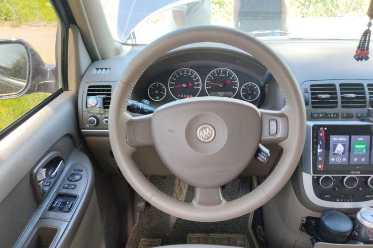 Used Buick GL8 2014 2.4L Classic Edition Steering Wheel