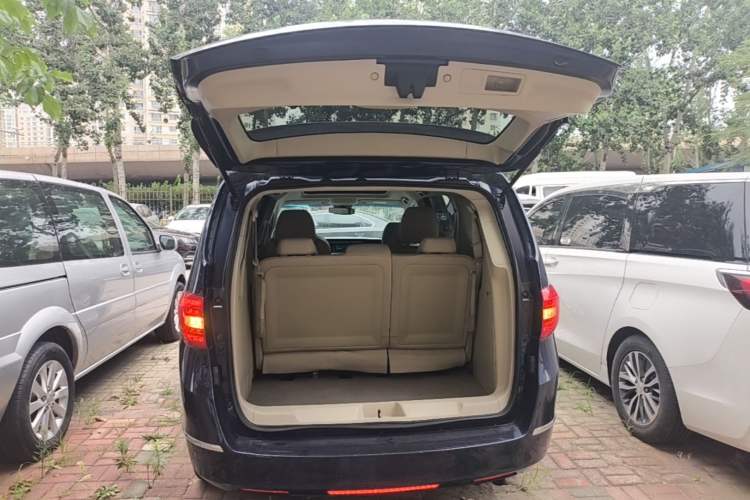 Used Buick GL8 2014 2.4L CT Luxury Business Comfort Edition Trunk