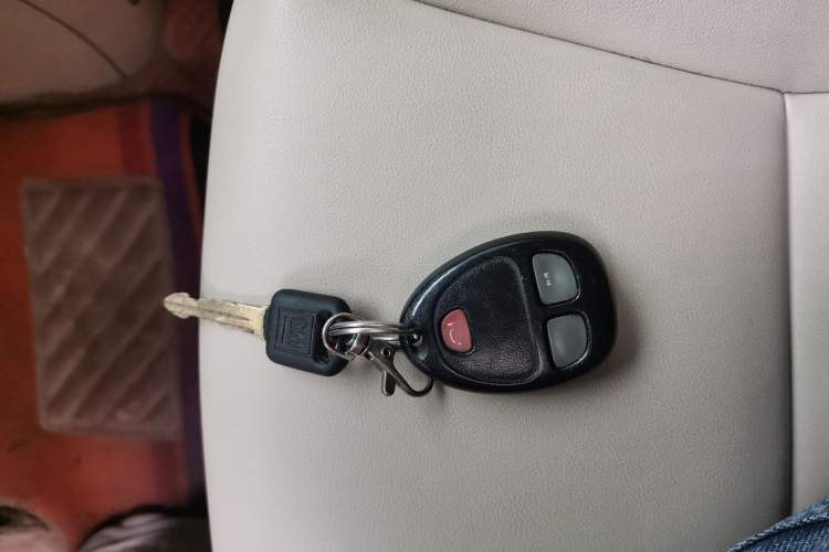 Used Buick GL8 2014 2.4L Classic Edition Vehicle Key
