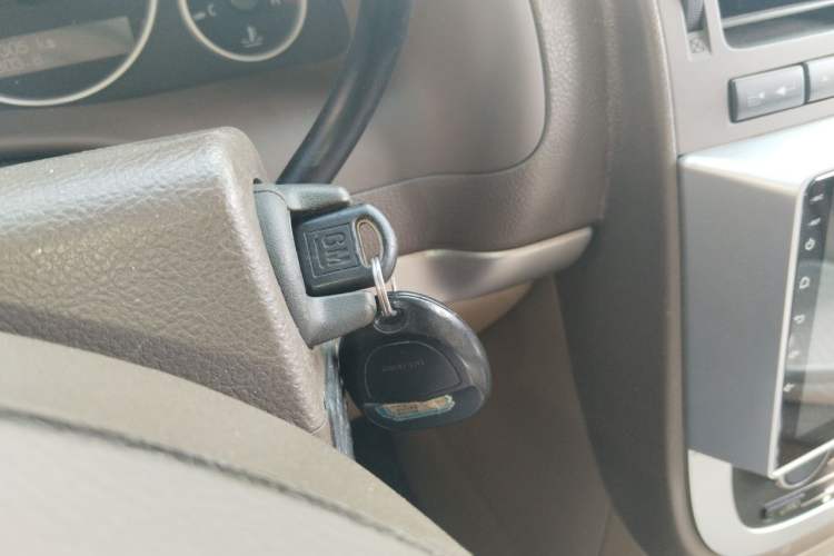 Used Buick GL8 2014 2.4L Classic Edition Vehicle Key