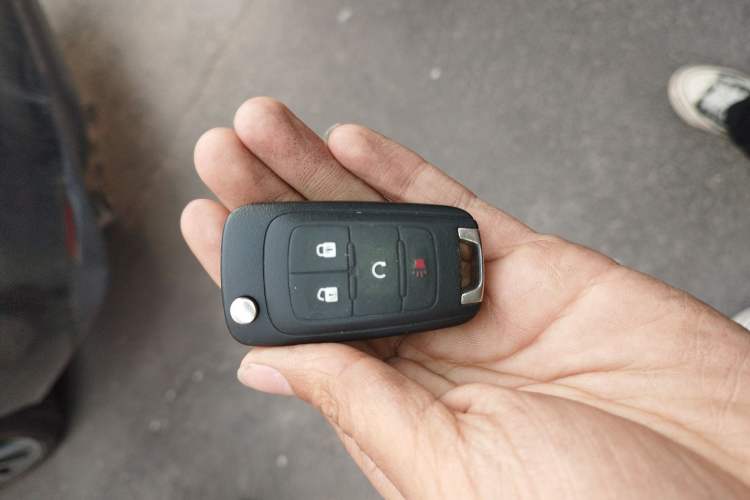 Used Buick GL8 2014 2.4L LT Luxury Business Executive Edition Vehicle Key