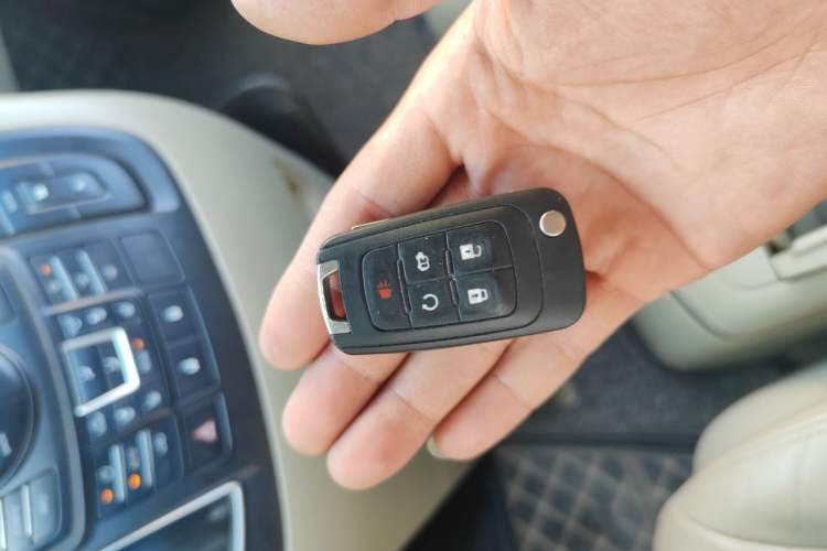 Used Buick GL8 2014 3.0L XT Luxury Business Flagship Edition Vehicle Key