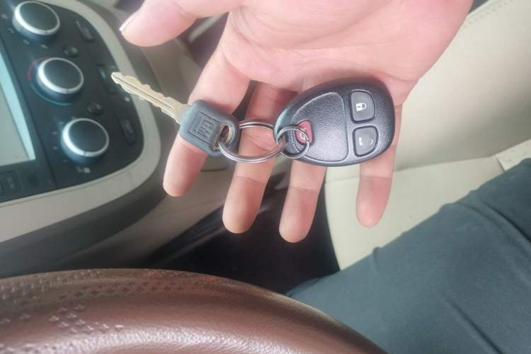 Used Buick GL8 2014 2.4L Classic Edition Vehicle Key