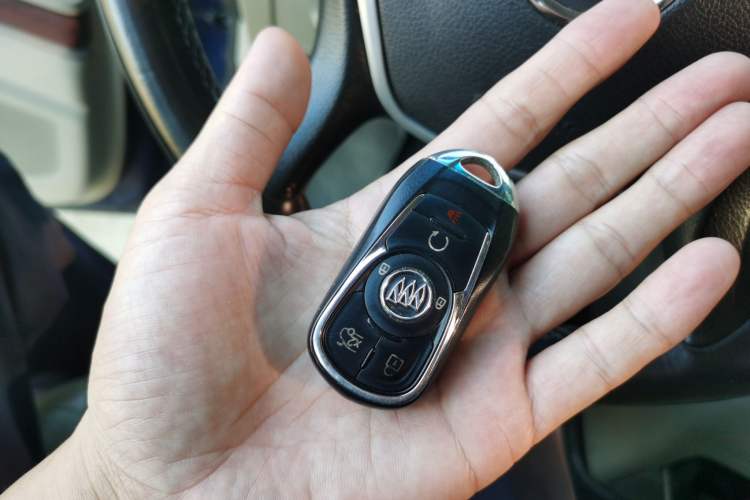 Used Buick GL8 2014 3.0L GT Luxury Business Haoya Edition Vehicle Key