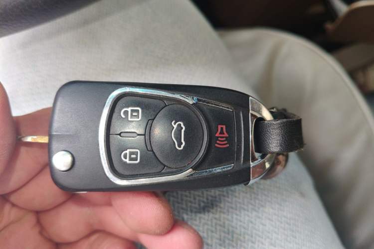 Used Buick GL8 2014 2.4L Classic Edition Vehicle Key