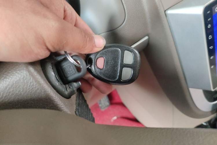 Used Buick GL8 2014 2.4L Comfort Edition Vehicle Key