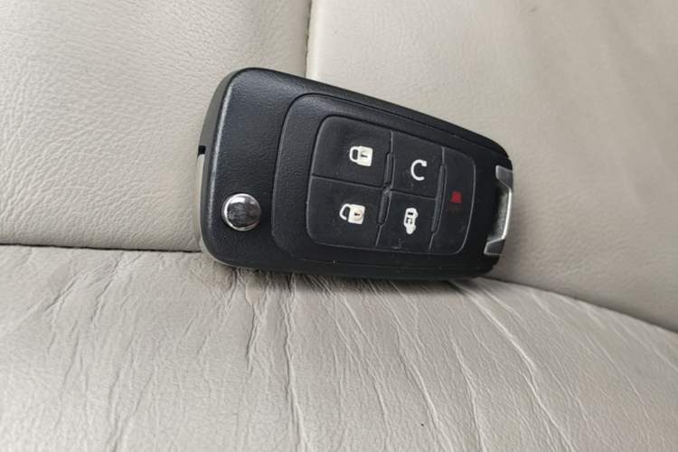 Used Buick GL8 2014 3.0L GT Luxury Business Haoya Edition Vehicle Key