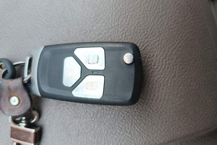 Used Buick GL8 2014 2.4L Comfort Edition Vehicle Key