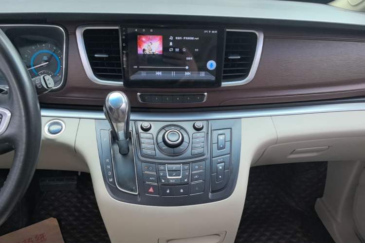 Used Buick GL8 2014 3.0L GT Luxury Business Haoya Edition Audio And AC Panel