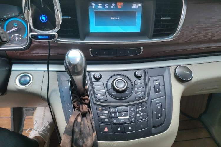 Used Buick GL8 2014 3.0L XT Luxury Business Flagship Edition Audio And AC Panel