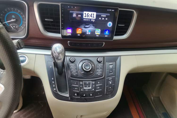 Used Buick GL8 2014 3.0L GT Luxury Business Haoya Edition Audio And AC Panel