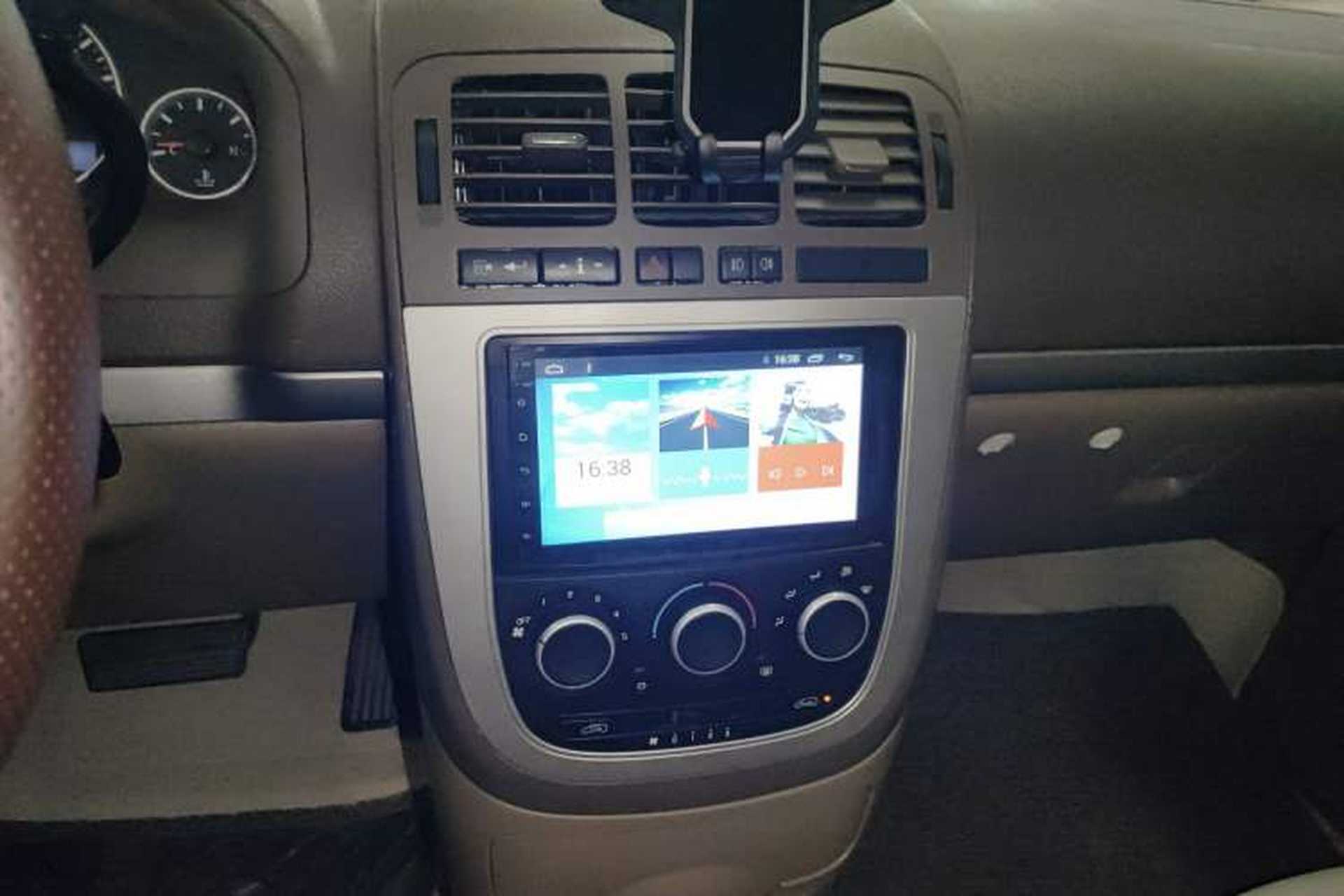 Used Buick GL8 2014 2.4L Classic Edition Audio And AC Panel