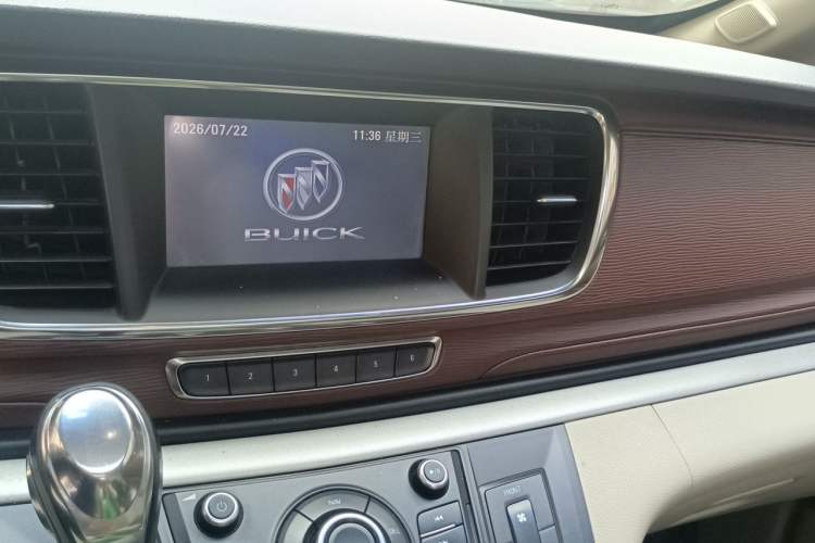 Used Buick GL8 2014 3.0L XT Luxury Business Flagship Edition Audio And AC Panel