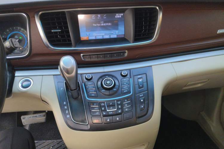 Used Buick GL8 2014 3.0L XT Luxury Business Flagship Edition Audio And AC Panel