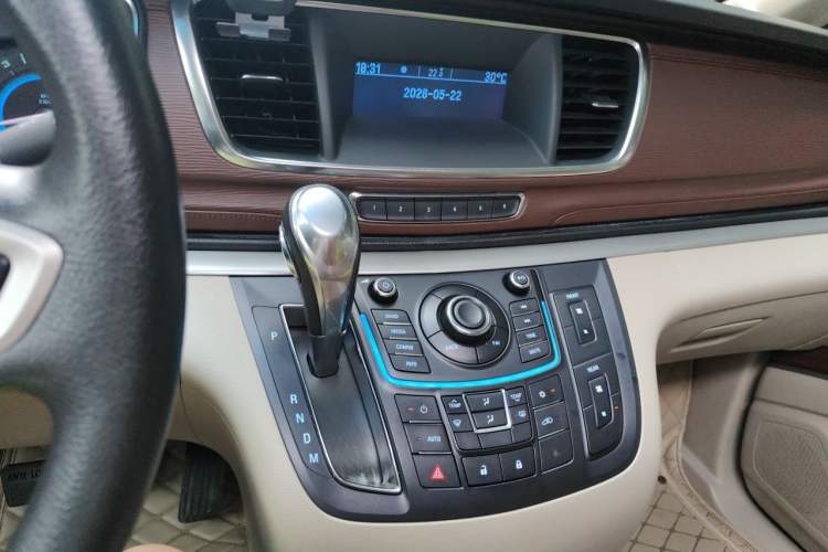 Used Buick GL8 2014 2.4L CT Luxury Business Comfort Edition Audio And AC Panel