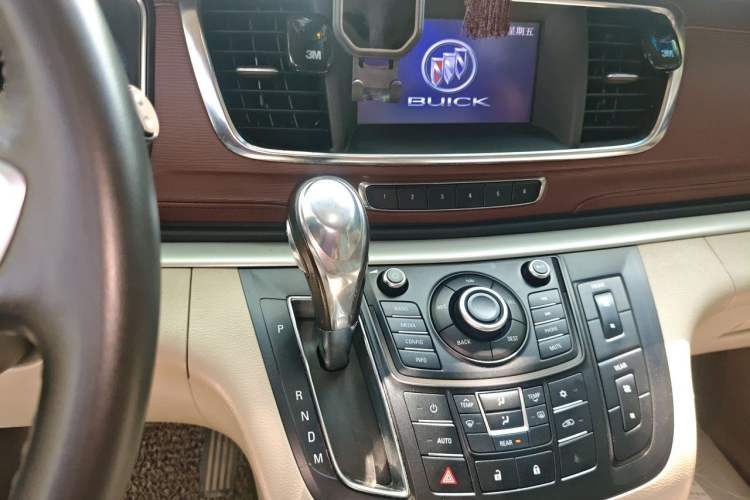 Used Buick GL8 2014 2.4L LT Luxury Business Executive Edition Audio And AC Panel