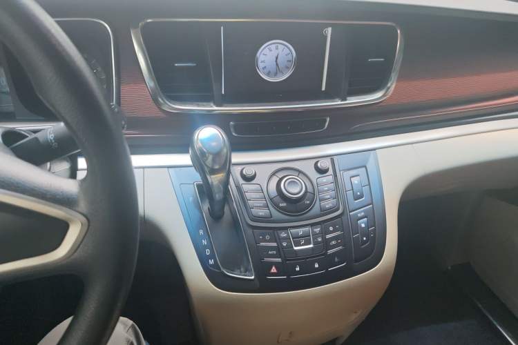 Used Buick GL8 2014 2.4L CT Luxury Business Comfort Edition Audio And AC Panel
