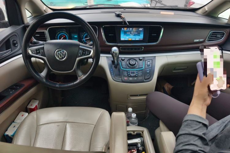 Used Buick GL8 2014 3.0L XT Luxury Business Flagship Edition Center Console